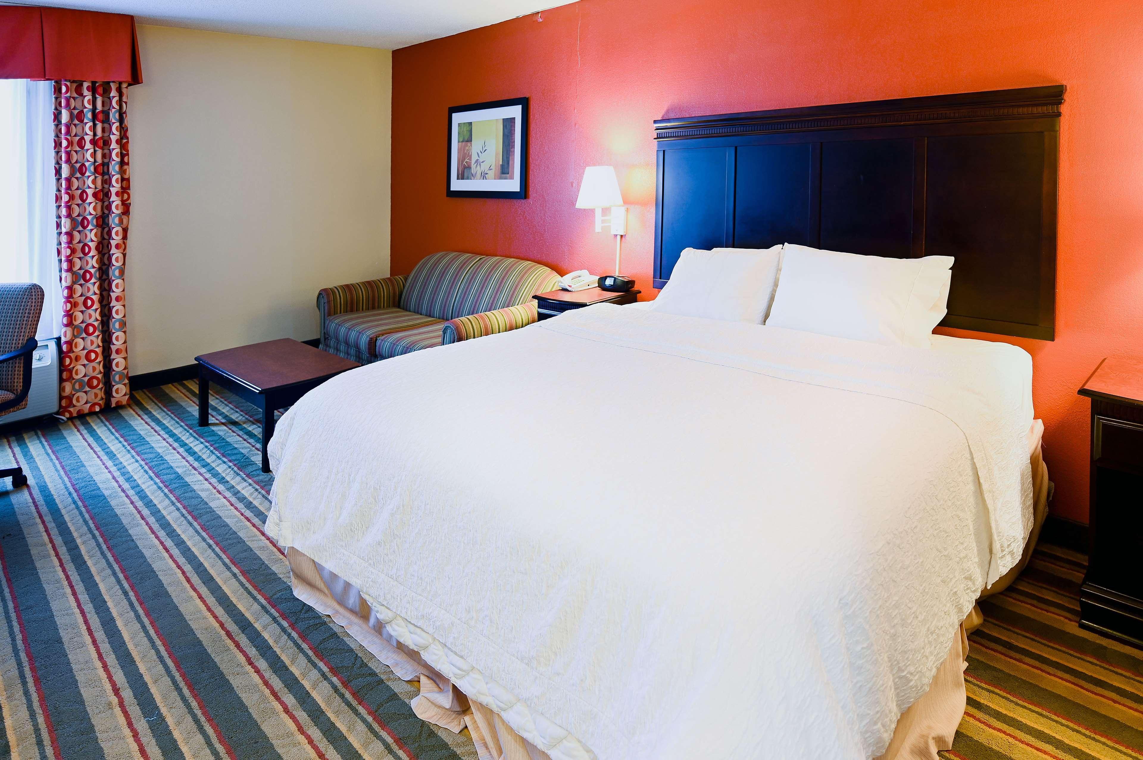 Hampton Inn Richmond-Меканиксвилл Экстерьер фото