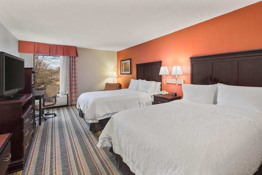 Hampton Inn Richmond-Меканиксвилл Экстерьер фото