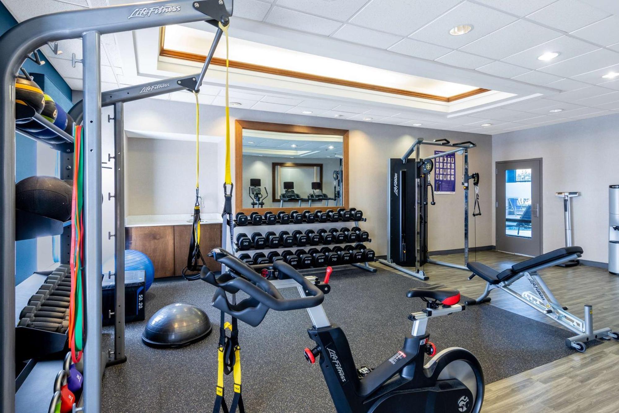 Hampton Inn Richmond-Меканиксвилл Экстерьер фото
