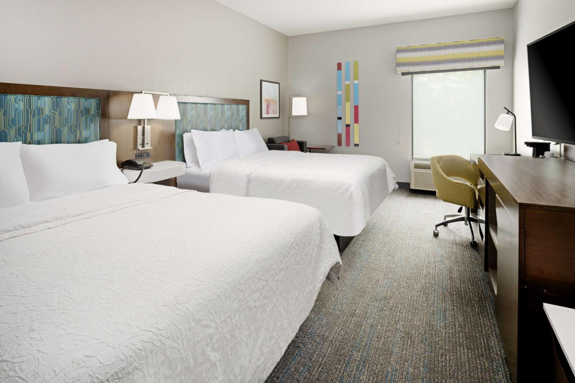 Hampton Inn Richmond-Меканиксвилл Экстерьер фото