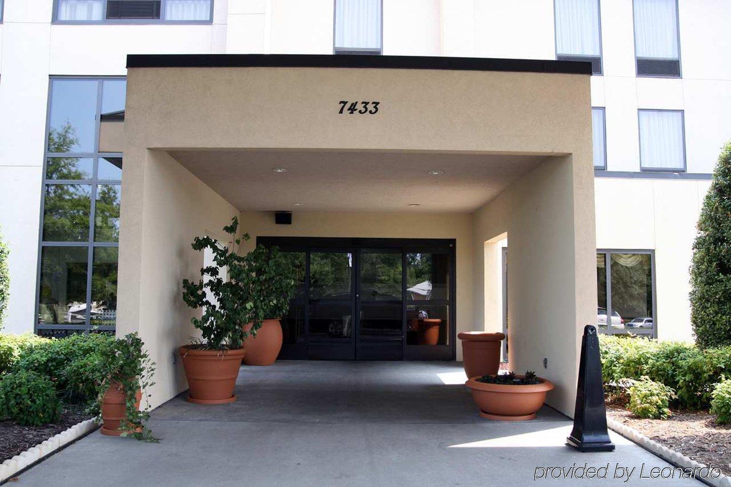 Hampton Inn Richmond-Меканиксвилл Экстерьер фото