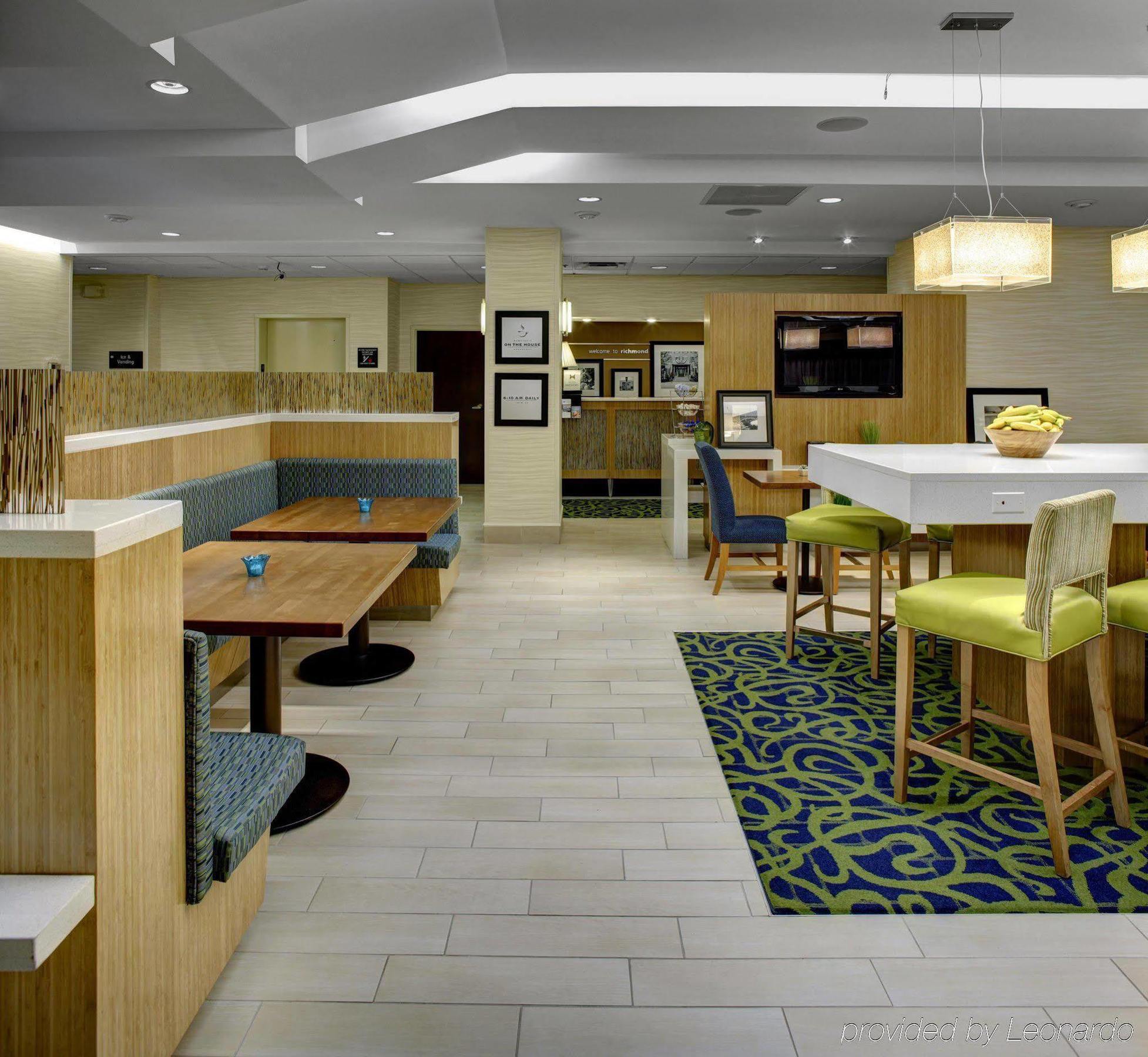 Hampton Inn Richmond-Меканиксвилл Экстерьер фото